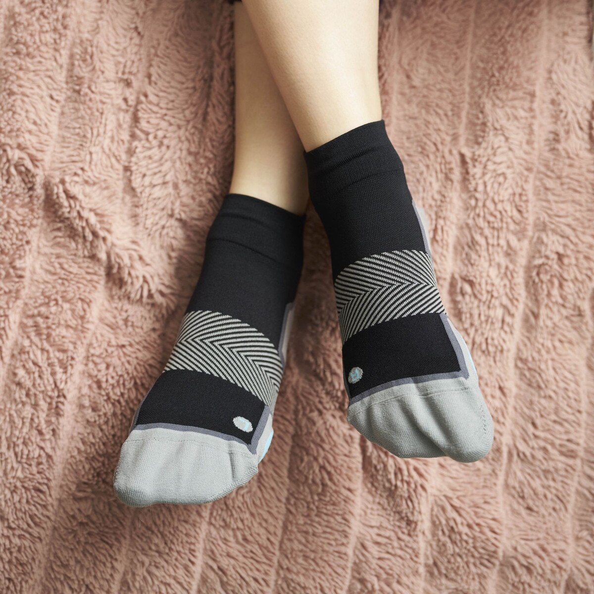 Anodyne - Diabetic Socks - No. 8 Quarter Length Diabetic Socks - Black or White