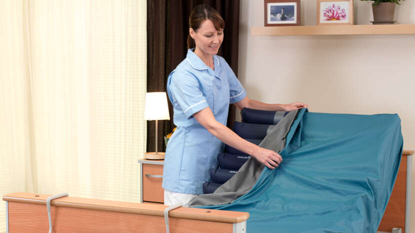 Arjo - Alpha Active 4 Alternating Pressure Mattress - Pressure Mattress
